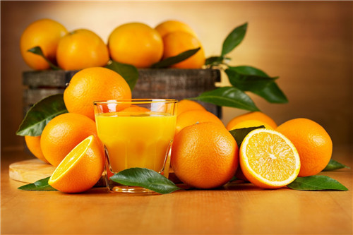 吃橙子的时候可以喝牛奶吗 橙子的禁忌食物有哪些