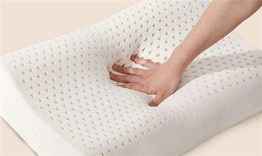 刚买的乳胶枕要洗吗 刚买的乳胶枕可以直接用吗
